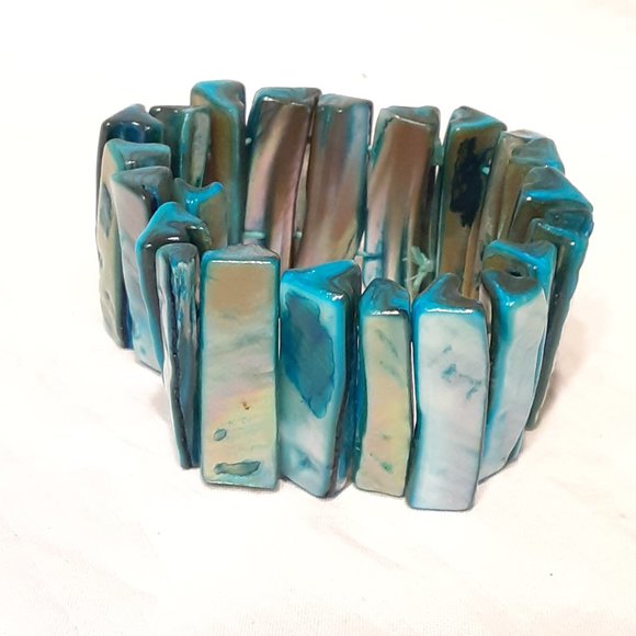 Jewelry - blue abalone shell stertch bracelet